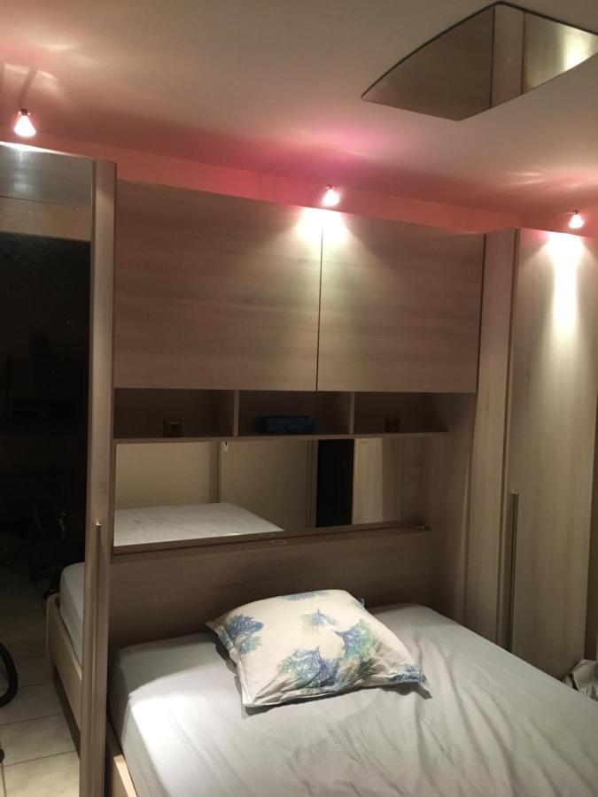 Cavalaire Vue Mer Au Loin Maisonnette Tout Equipee Pour 4 Personnes Avec Piscine Clim Wifi Velos Tv Barbecues Exteriér fotografie