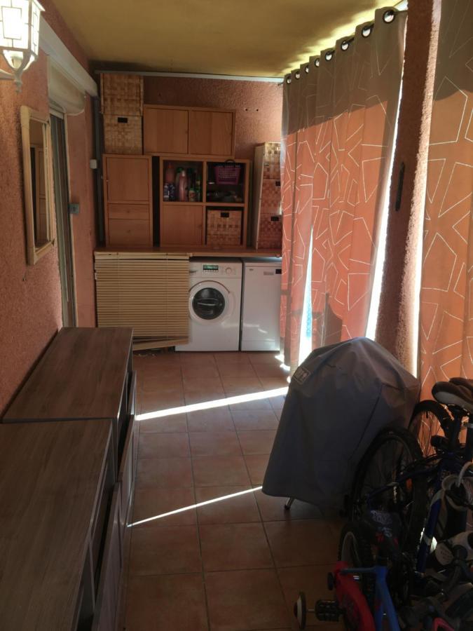 Cavalaire Vue Mer Au Loin Maisonnette Tout Equipee Pour 4 Personnes Avec Piscine Clim Wifi Velos Tv Barbecues Exteriér fotografie