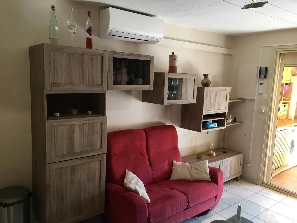 Cavalaire Vue Mer Au Loin Maisonnette Tout Equipee Pour 4 Personnes Avec Piscine Clim Wifi Velos Tv Barbecues Exteriér fotografie